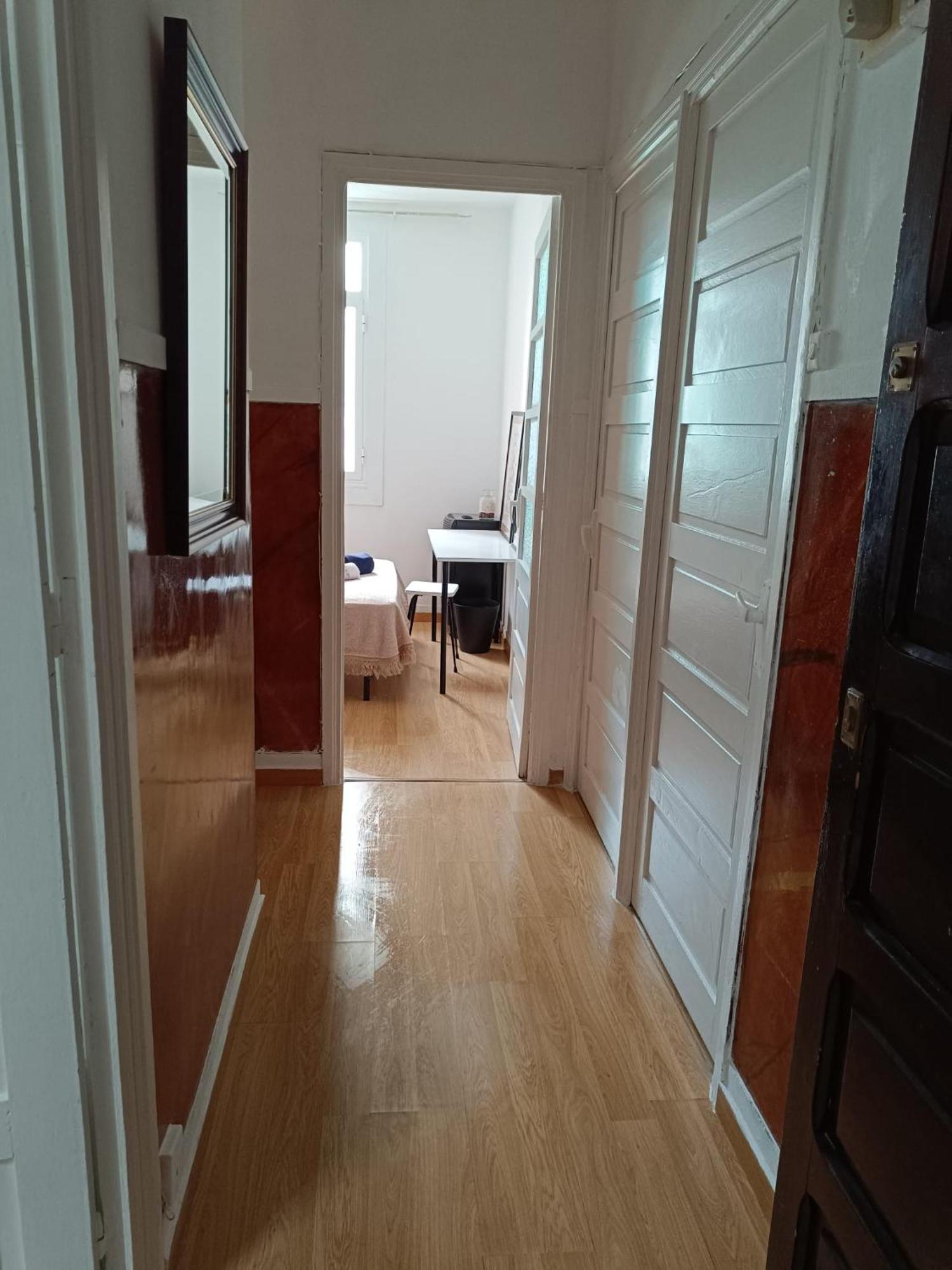 شقة Piso Antiguo, Muebles Viejos, Muy Sencillo, Alquilado En Invierno A Estudiantes, Sin Ascensor, Cocina Antigua A Gas, Edificio Muy Antiguo آكورونيا المظهر الخارجي الصورة